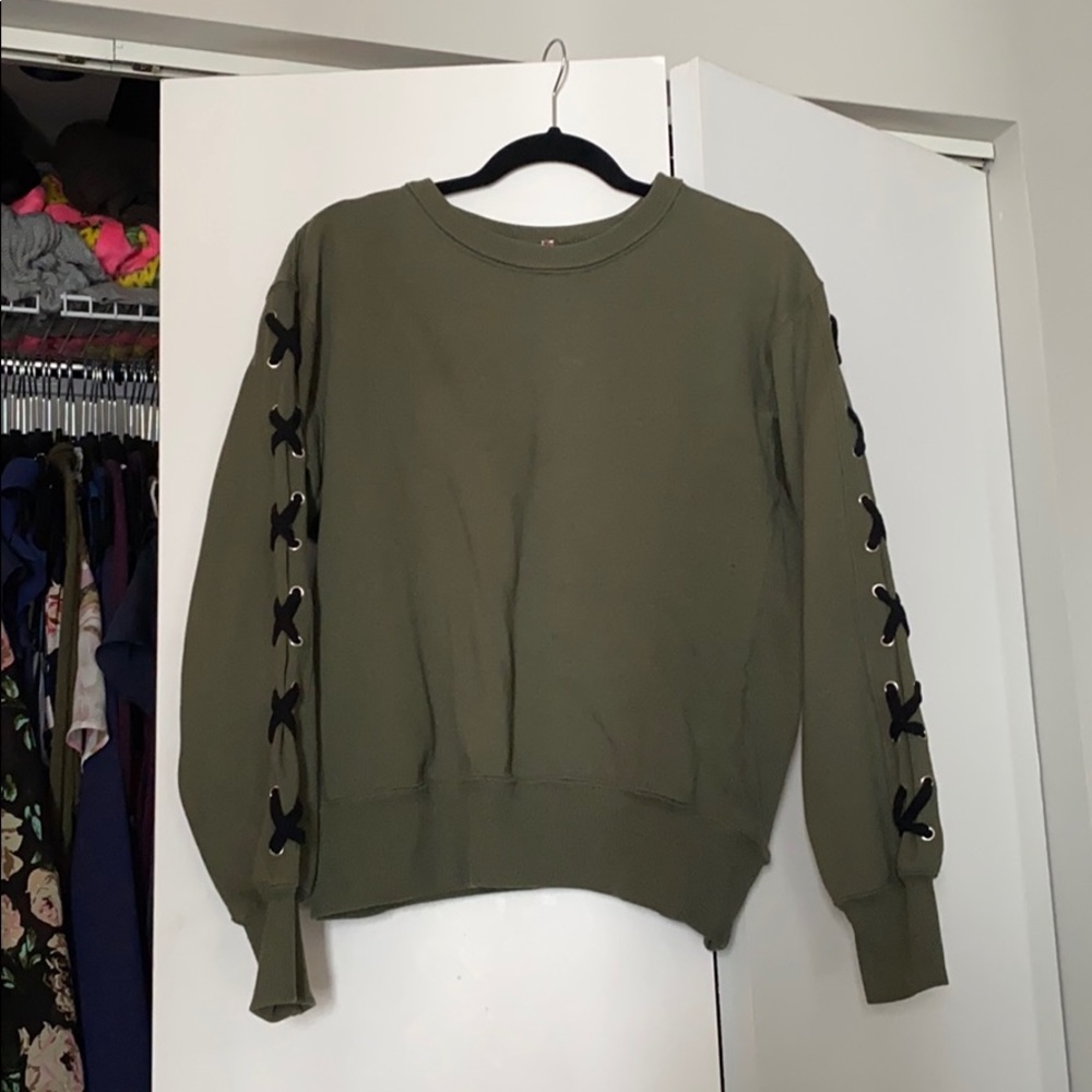 Sweatshirt with criss-cross detail